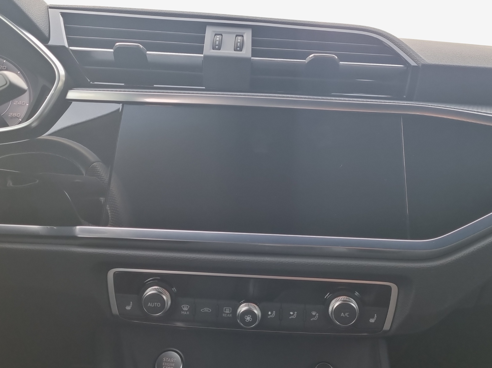 AUDI Q3 Sportback 40 TFSI S line quattro S-tronic-image-10