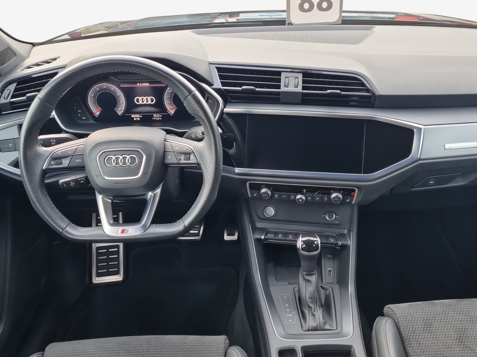 AUDI Q3 Sportback 40 TFSI S line quattro S-tronic-image-8