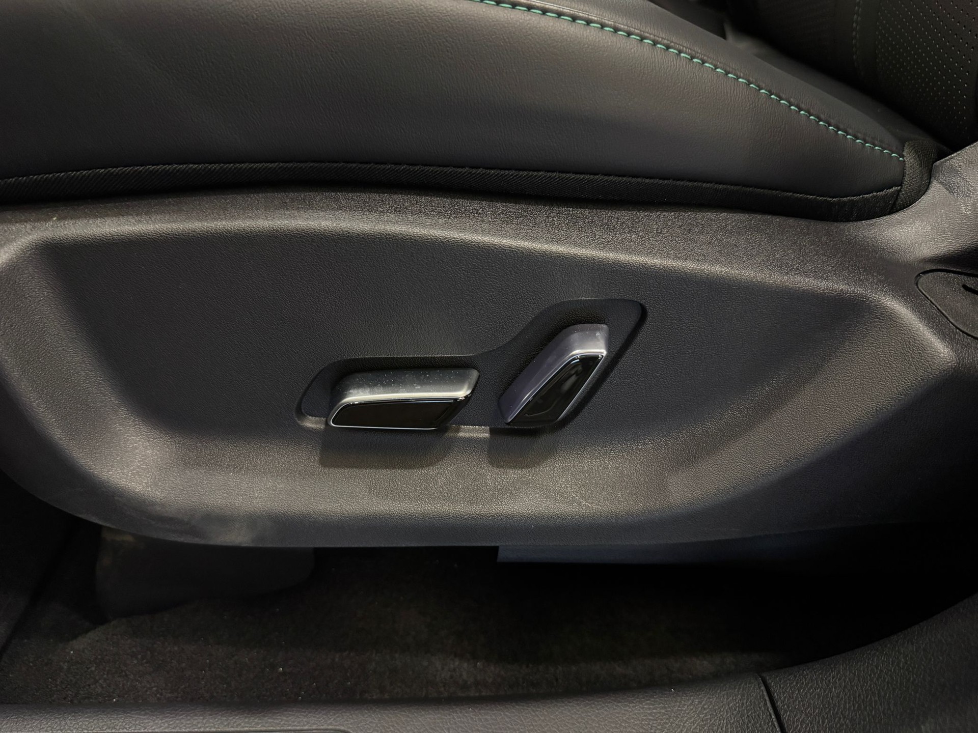 BYD Seal U DM-i Design AWD-image-9