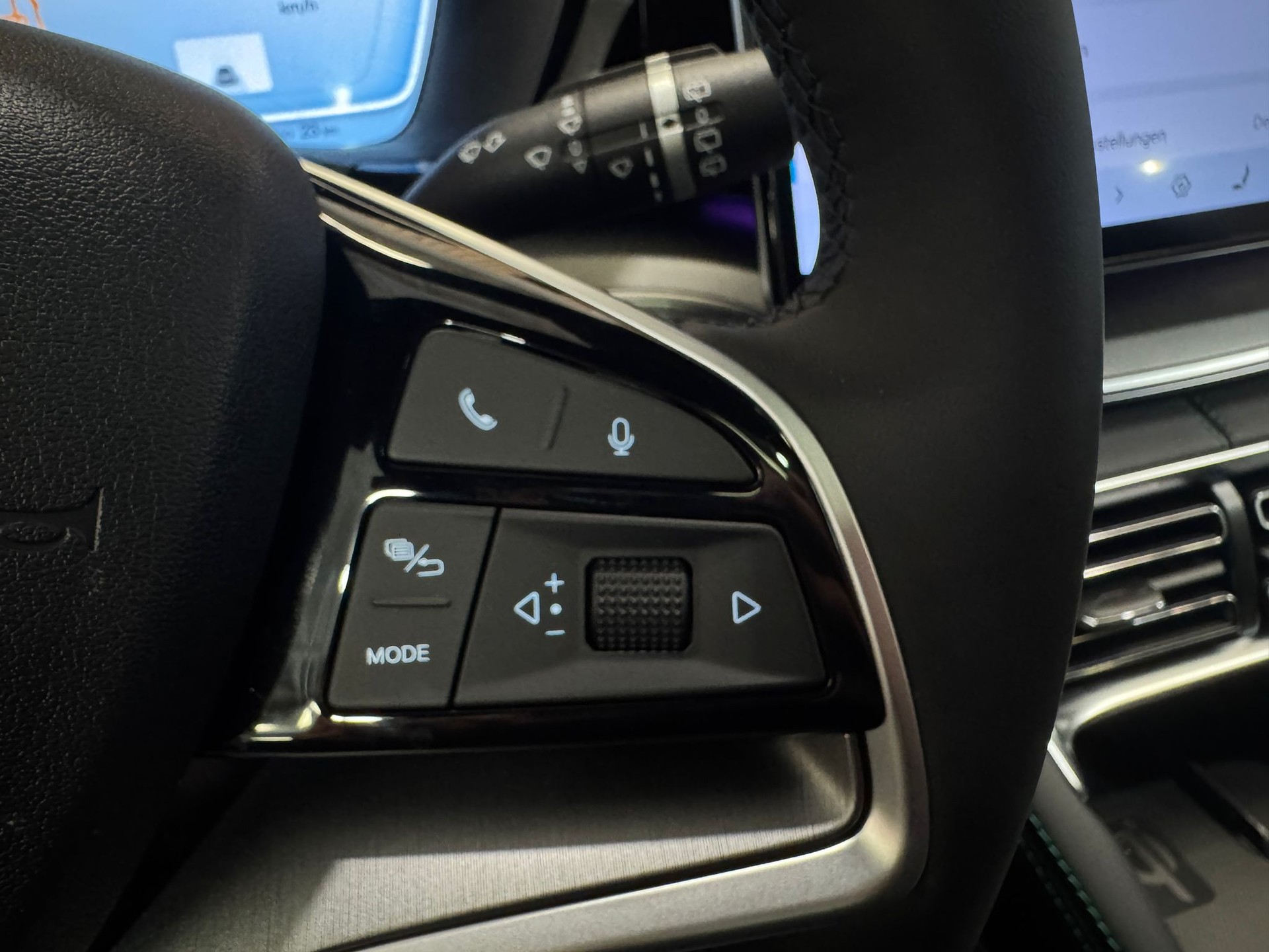 BYD Seal U DM-i Design AWD-image-13