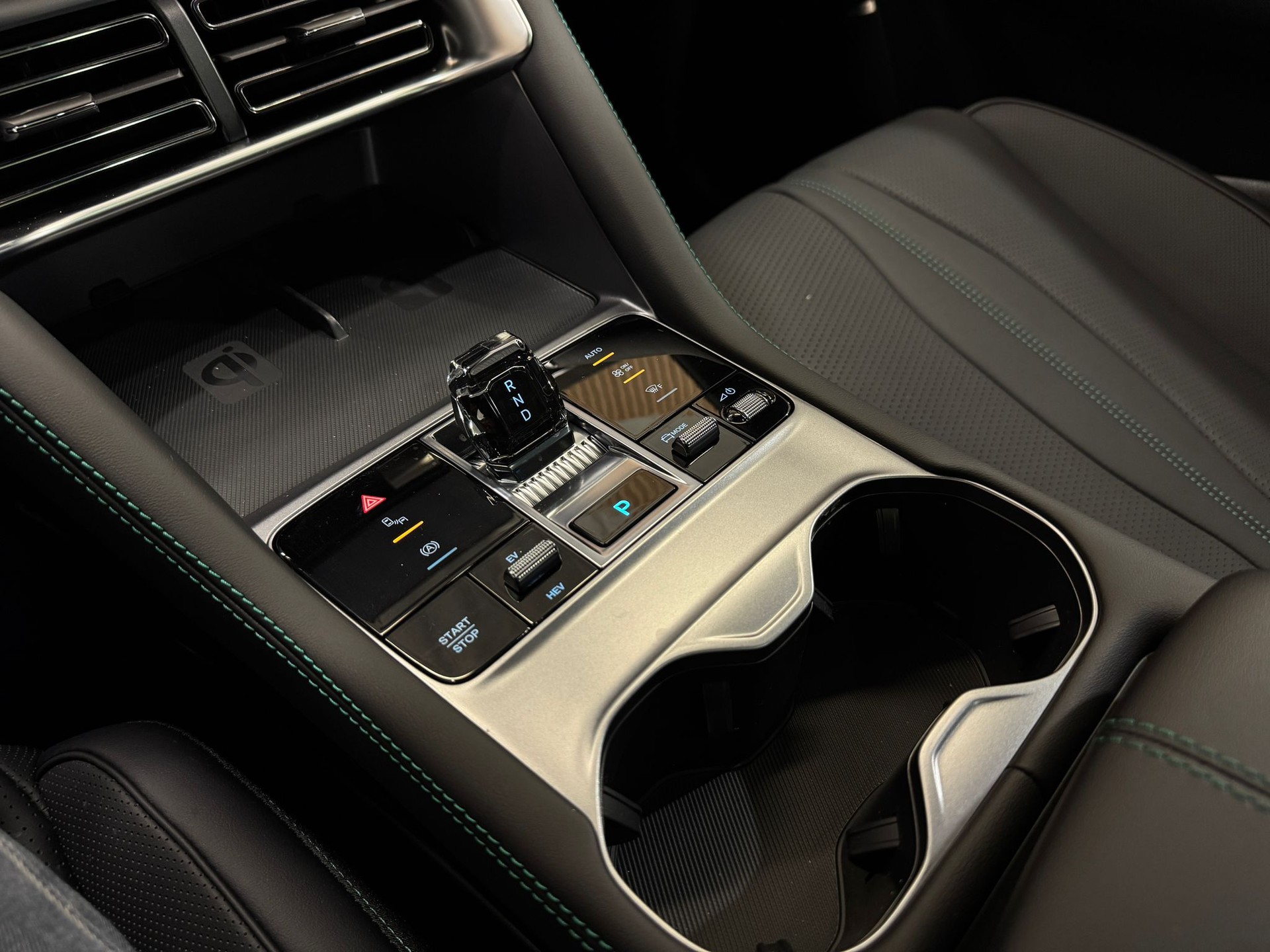 BYD Seal U DM-i Design AWD-image-10