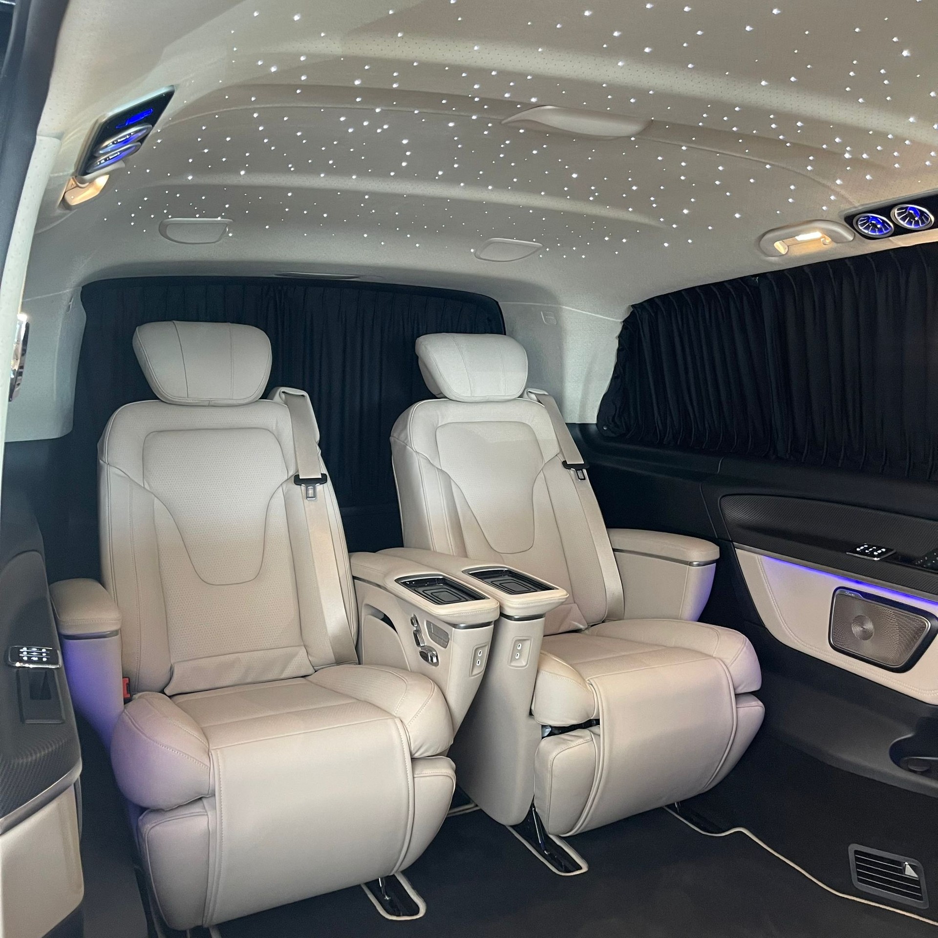 MERCEDES-BENZ V 300 d Extra-Lang 4matic Exclusive FALCON LOCARNO V.I.P-image-1