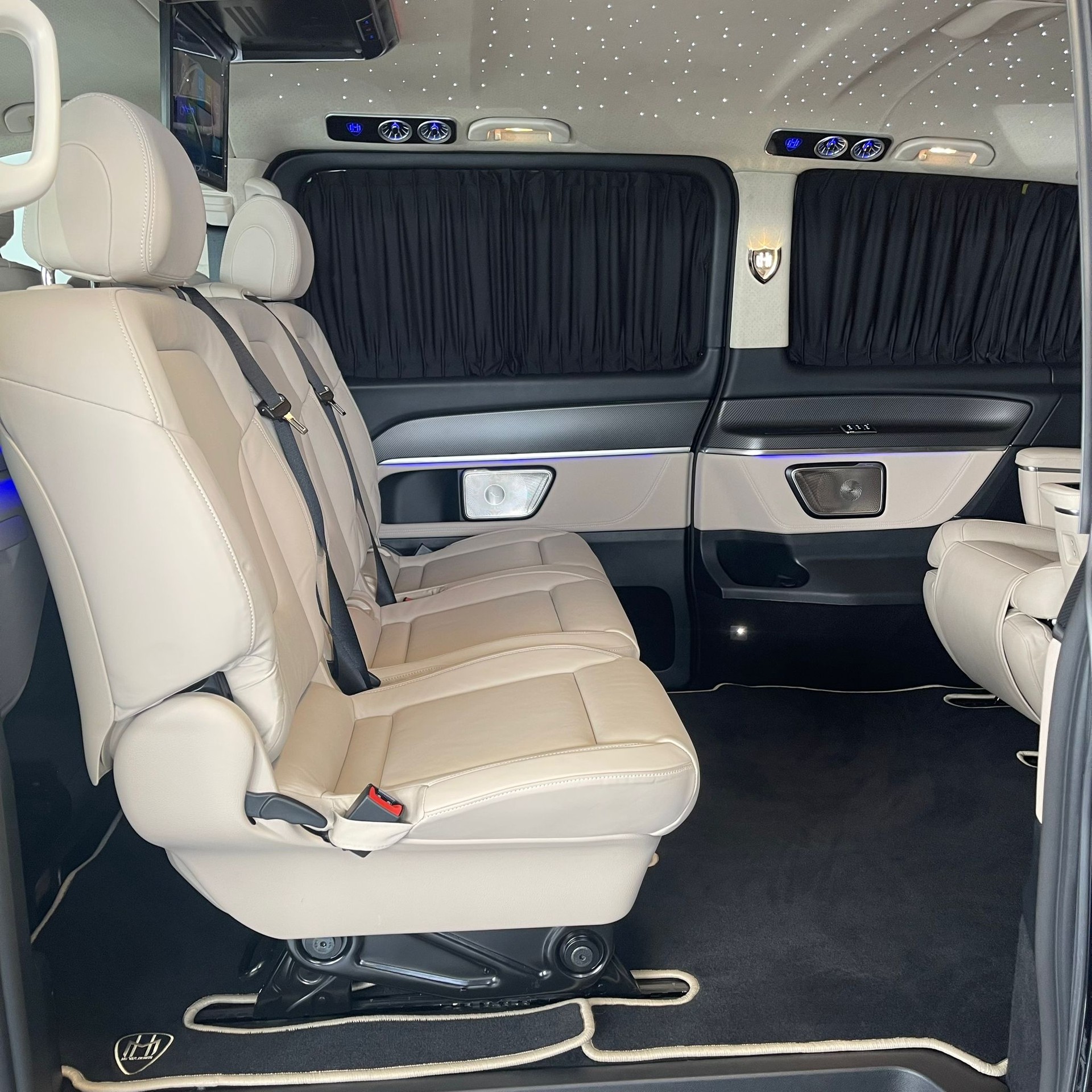 MERCEDES-BENZ V 300 d Extra-Lang 4matic Exclusive FALCON LOCARNO V.I.P-image-28
