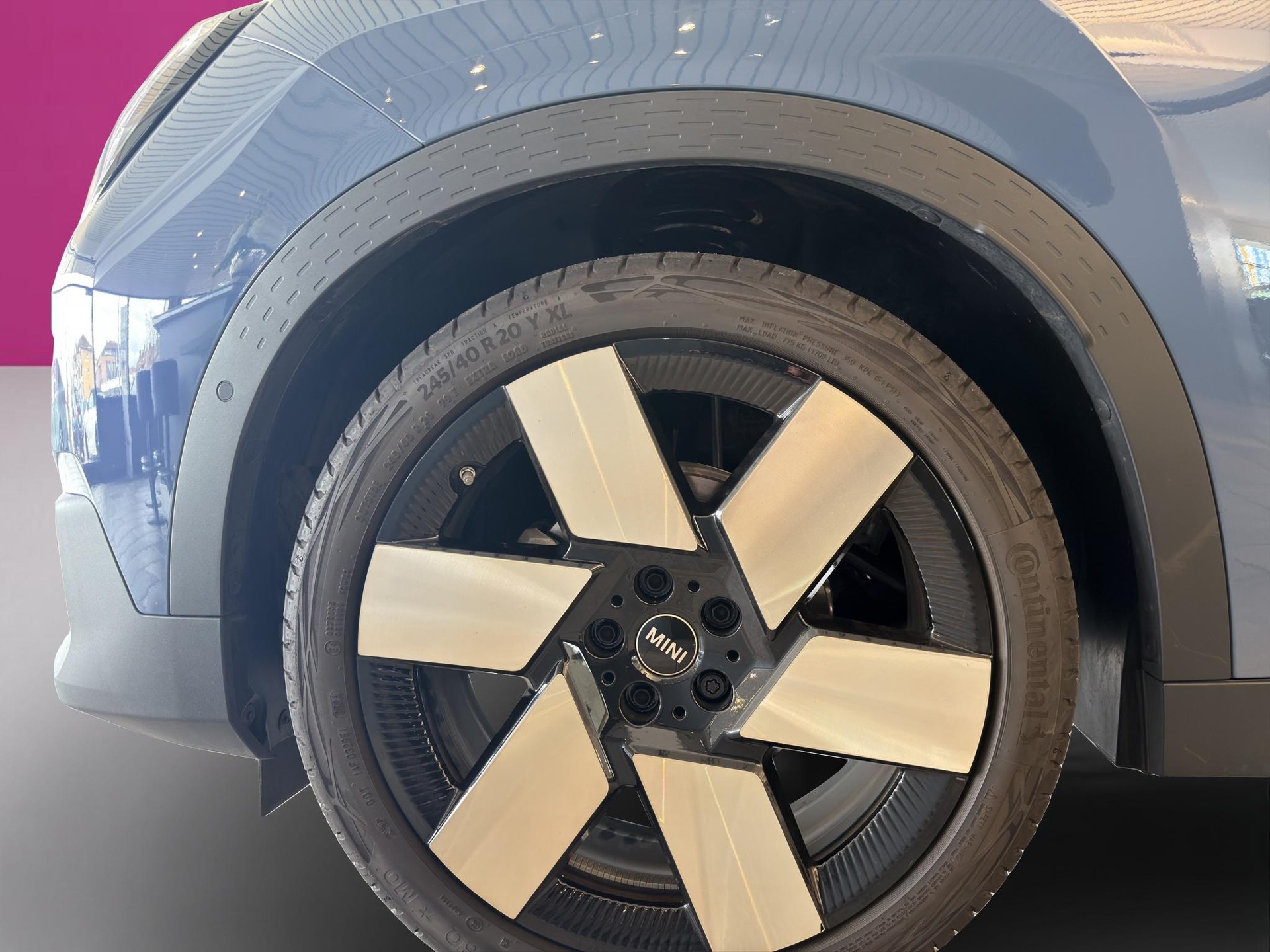 MINI Countryman E Favoured Trim-image-8