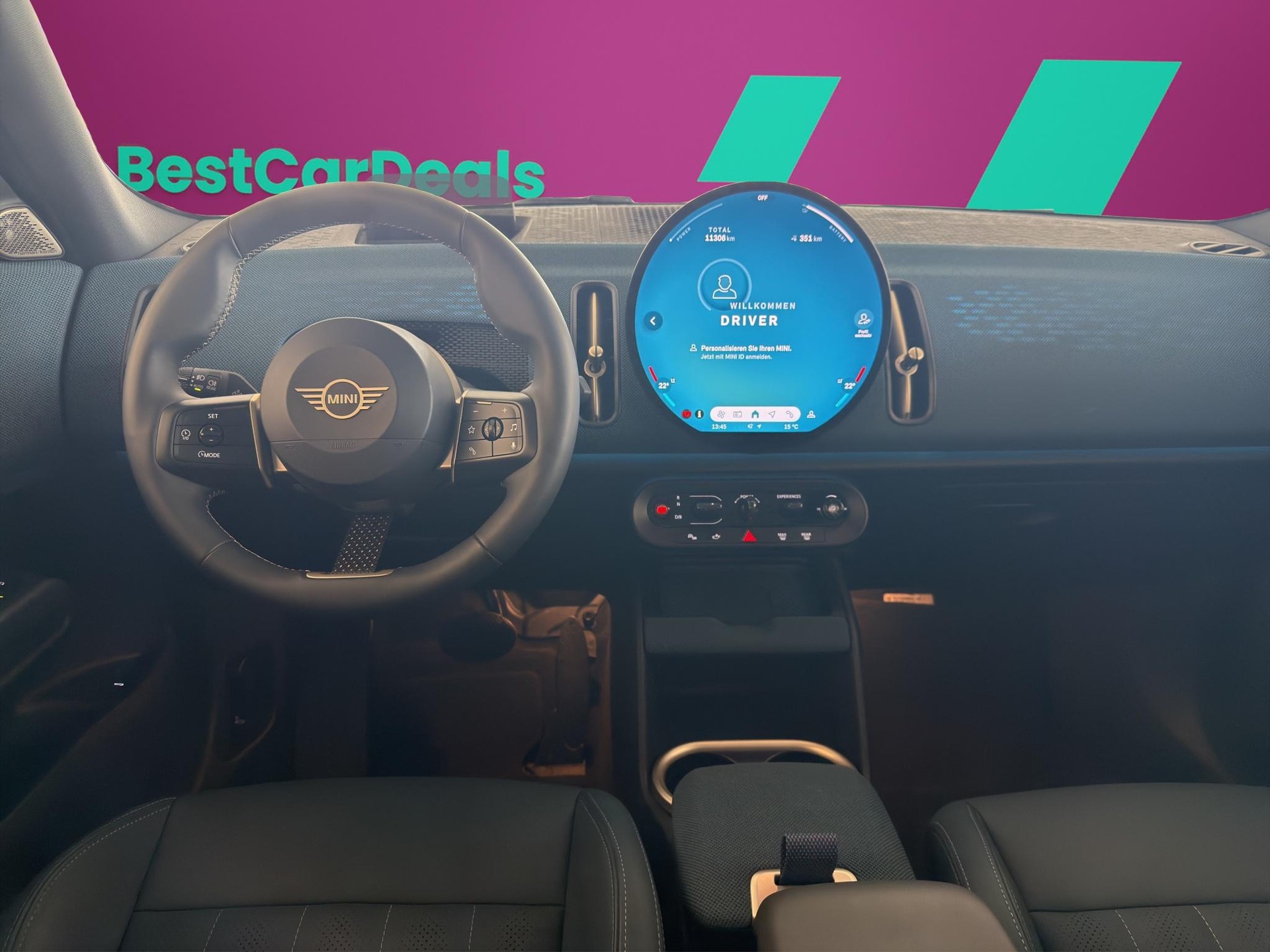 MINI Countryman E Favoured Trim-image-12