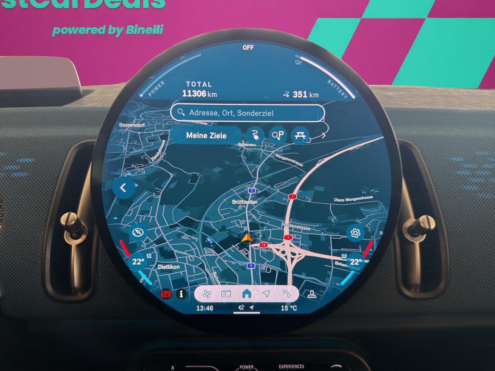 MINI Countryman E Favoured Trim-image-16