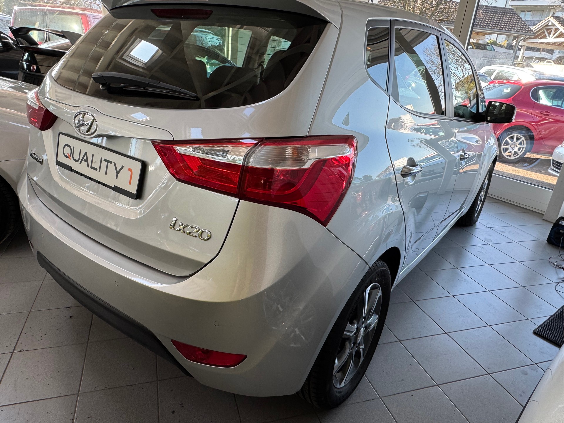 HYUNDAI iX20 1.6 Vertex Automatic-image-3