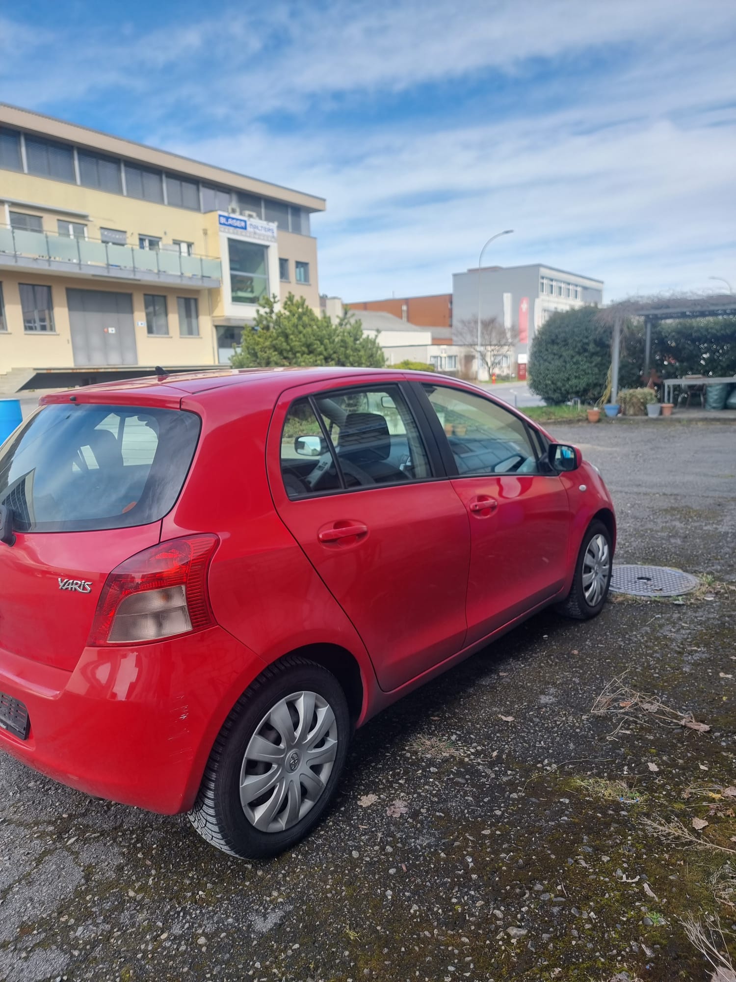 TOYOTA Yaris 1.3 Linea Sol-image-4