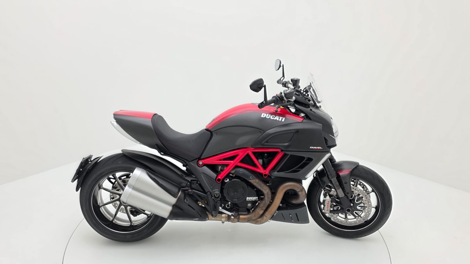 DUCATI Diavel 1200 Carbon