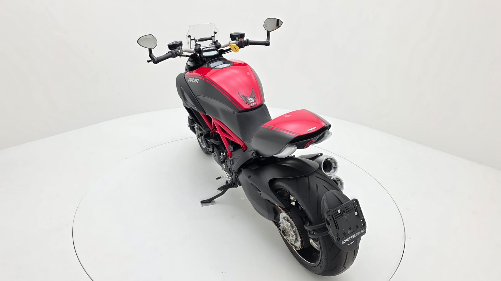 DUCATI Diavel 1200 Carbon-image-4