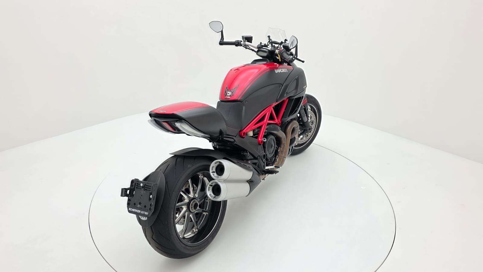 DUCATI Diavel 1200 Carbon-showroom-element-3