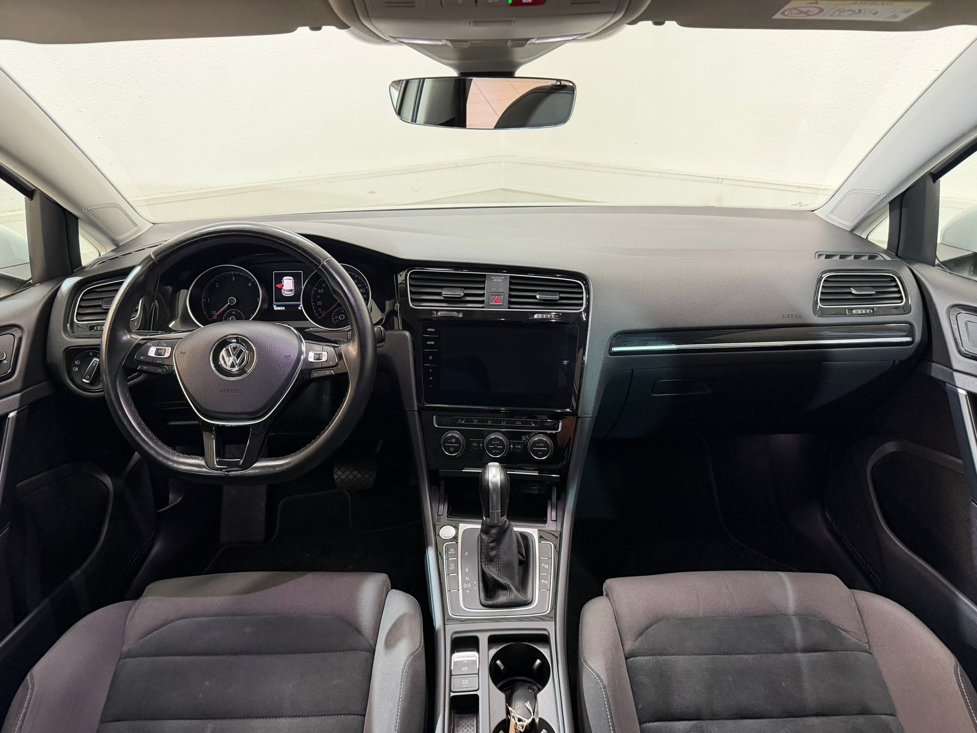 VW Golf 2.0 TDI Highline 4Motion DSG-image-7