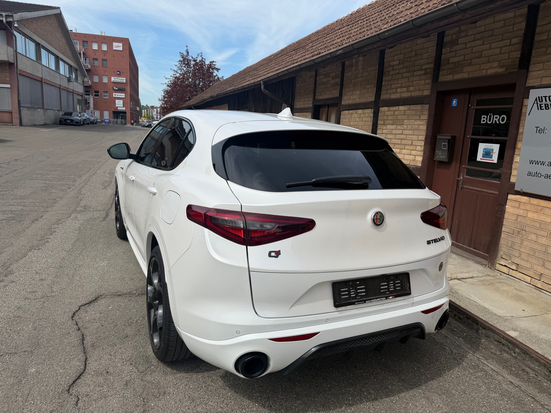 ALFA ROMEO Stelvio 2.0 Veloce Q4 Automatic-image-4