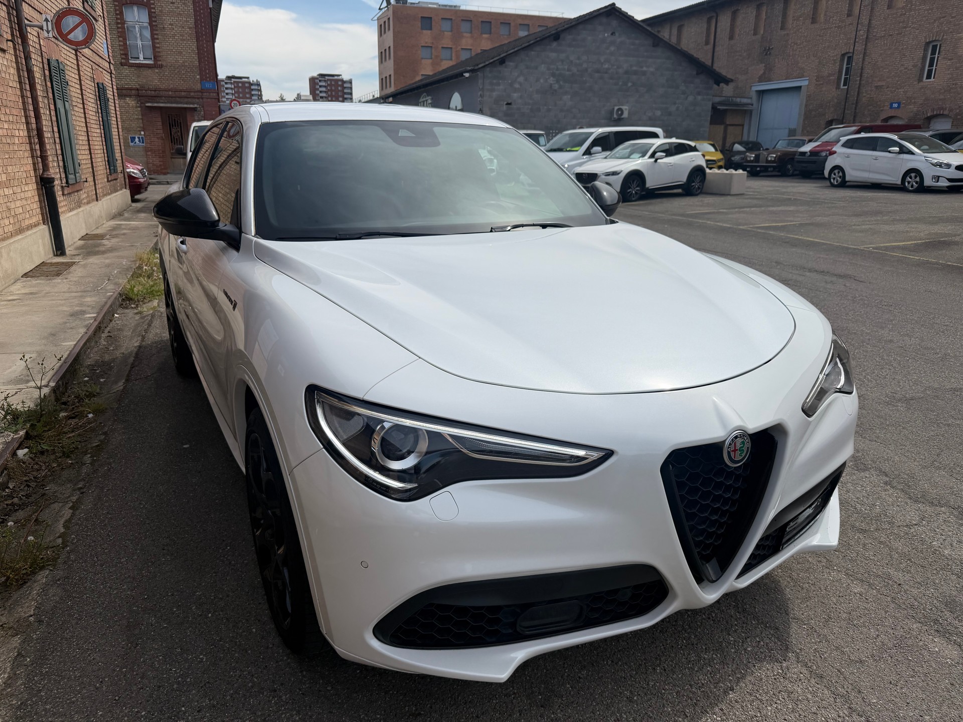 ALFA ROMEO Stelvio 2.0 Veloce Q4 Automatic-image-7