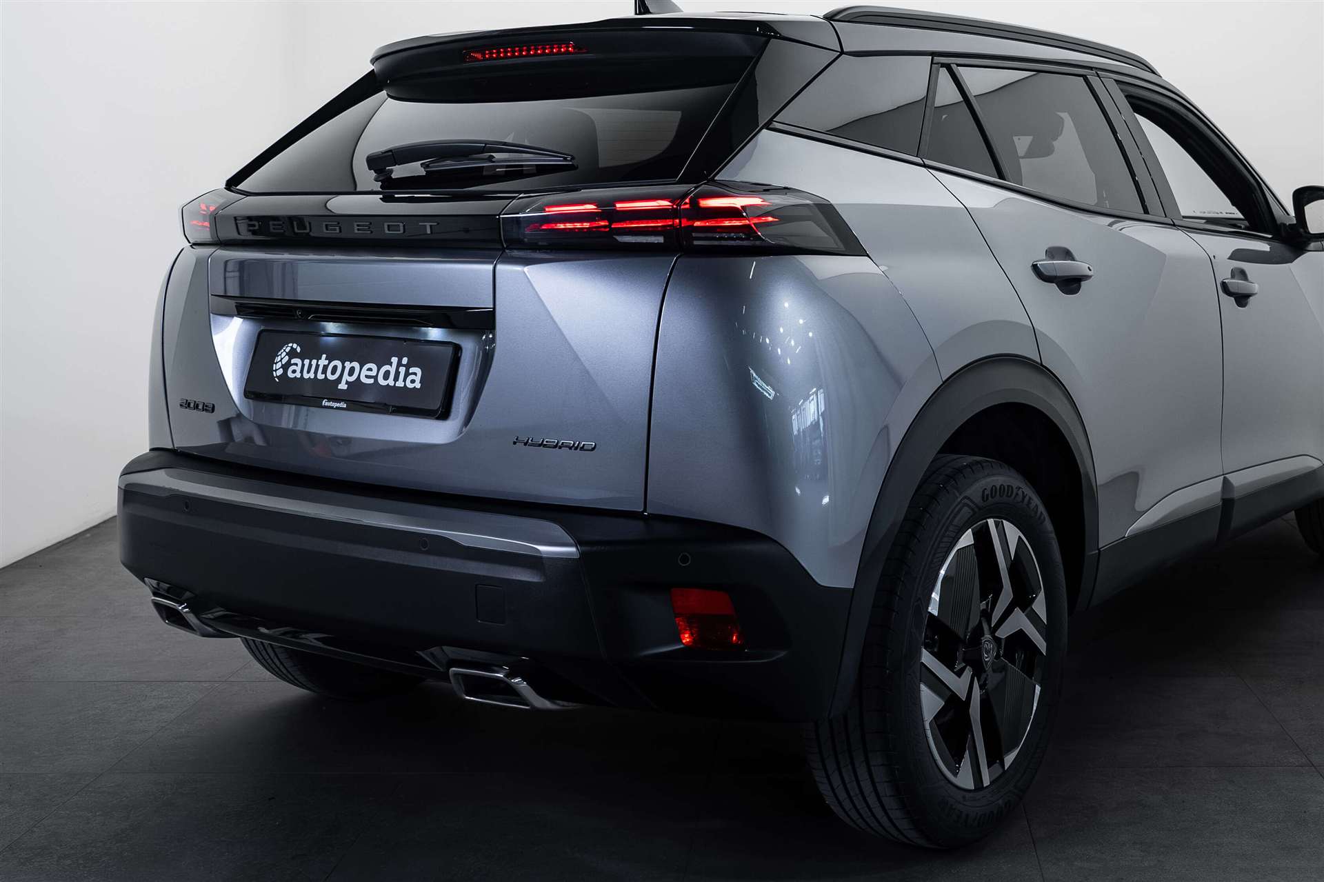 PEUGEOT 2008 1.2 145 MHEV GT Automat-image-3