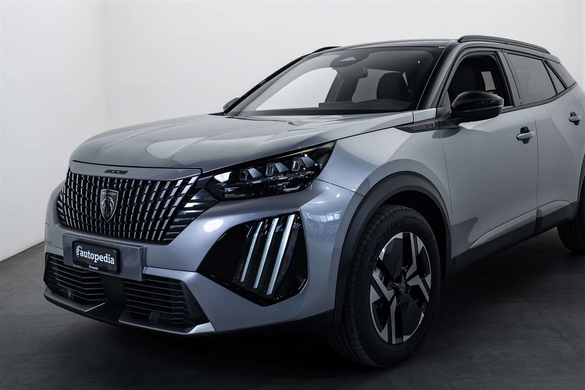 PEUGEOT 2008 1.2 145 MHEV GT Automat-image-1