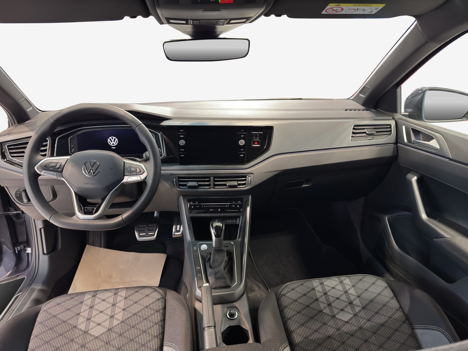 VW Polo R-Line-image-10
