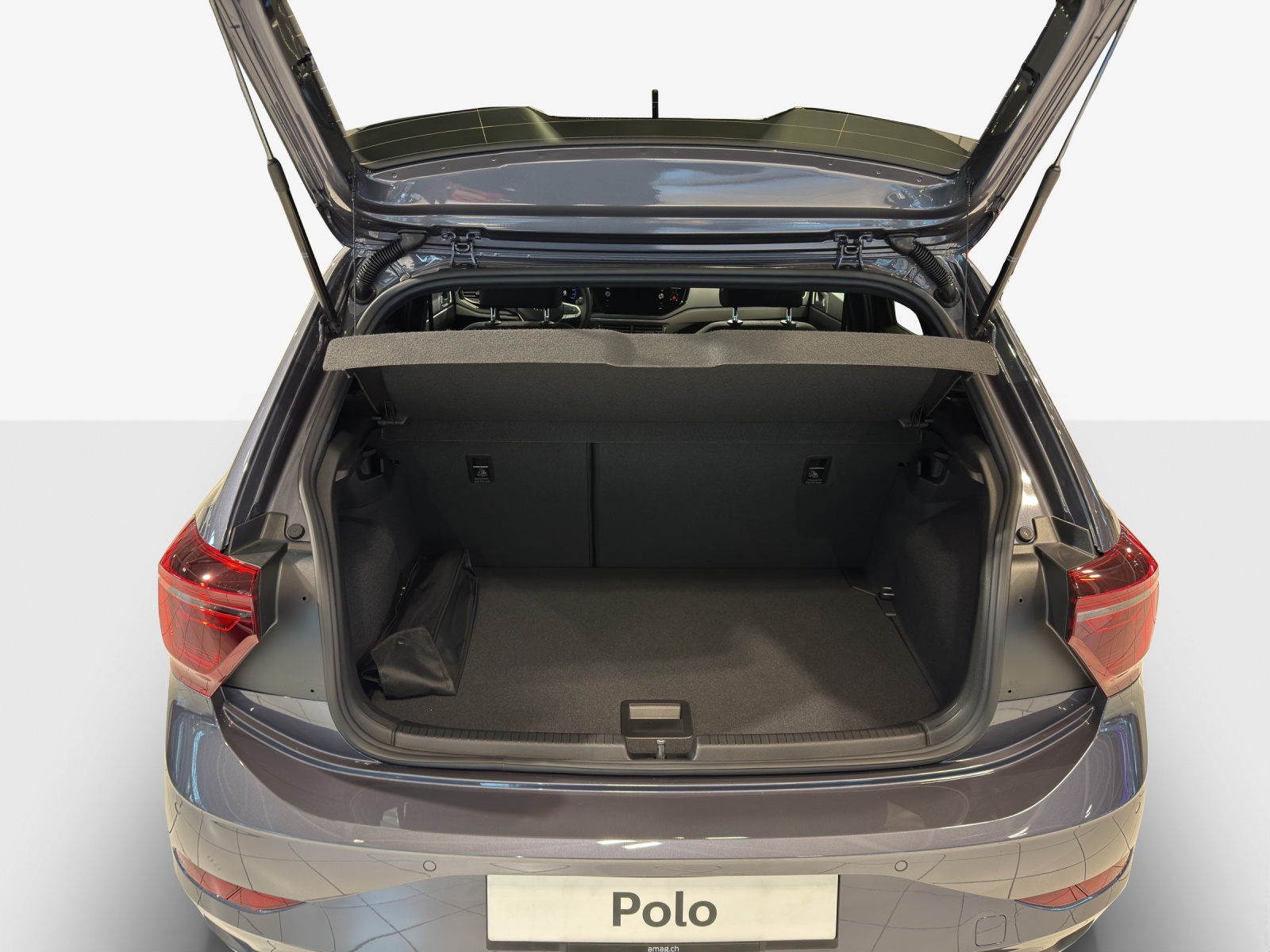 VW Polo R-Line-image-12