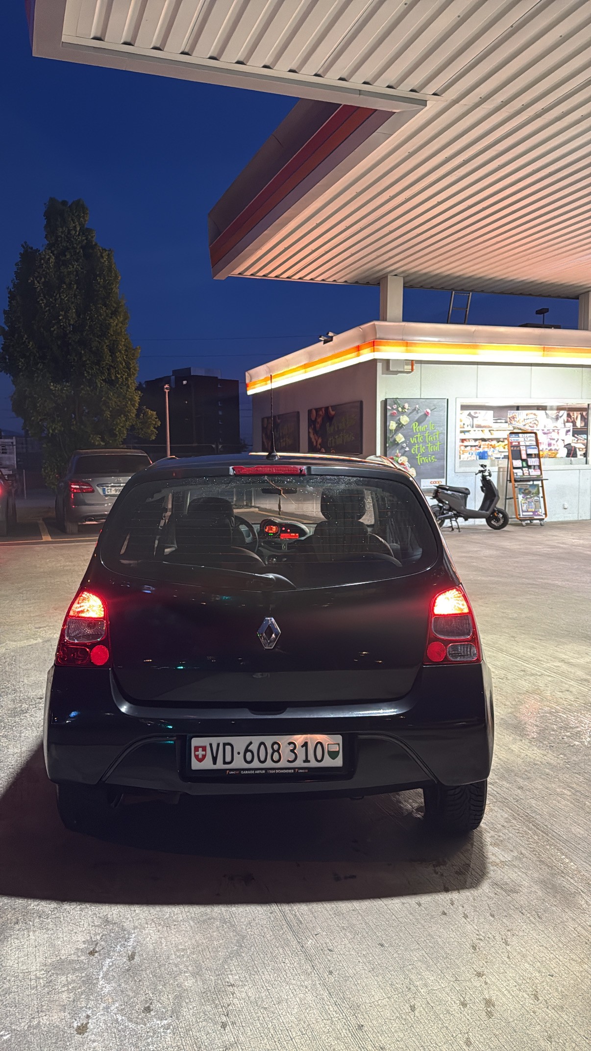 RENAULT Twingo 1.2 Authentique-image-1