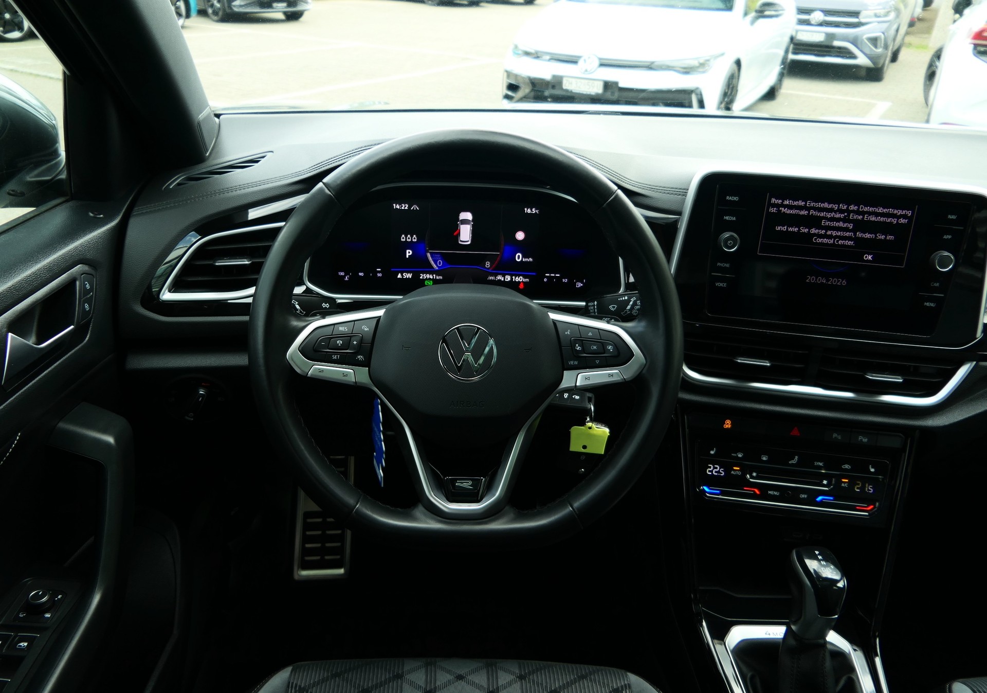 VW T-Roc 2.0 TSI R-Line DSG 4Motion-image-6