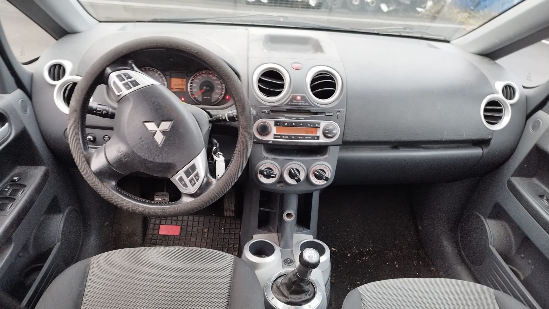MITSUBISHI Colt 1.3 16V Swiss Champion ClearTec-image-13