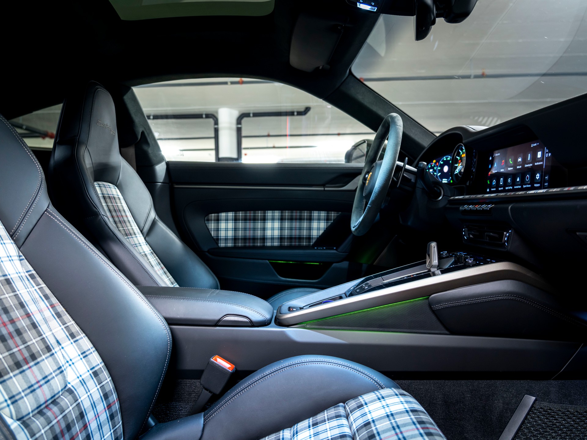 PORSCHE 911 Turbo 50 Jahre-image-23