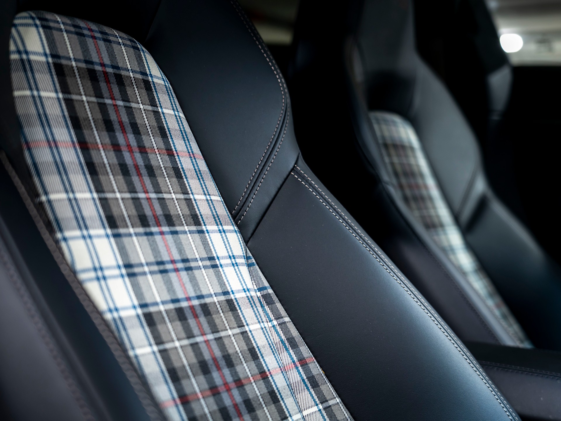 PORSCHE 911 Turbo 50 Jahre-image-24