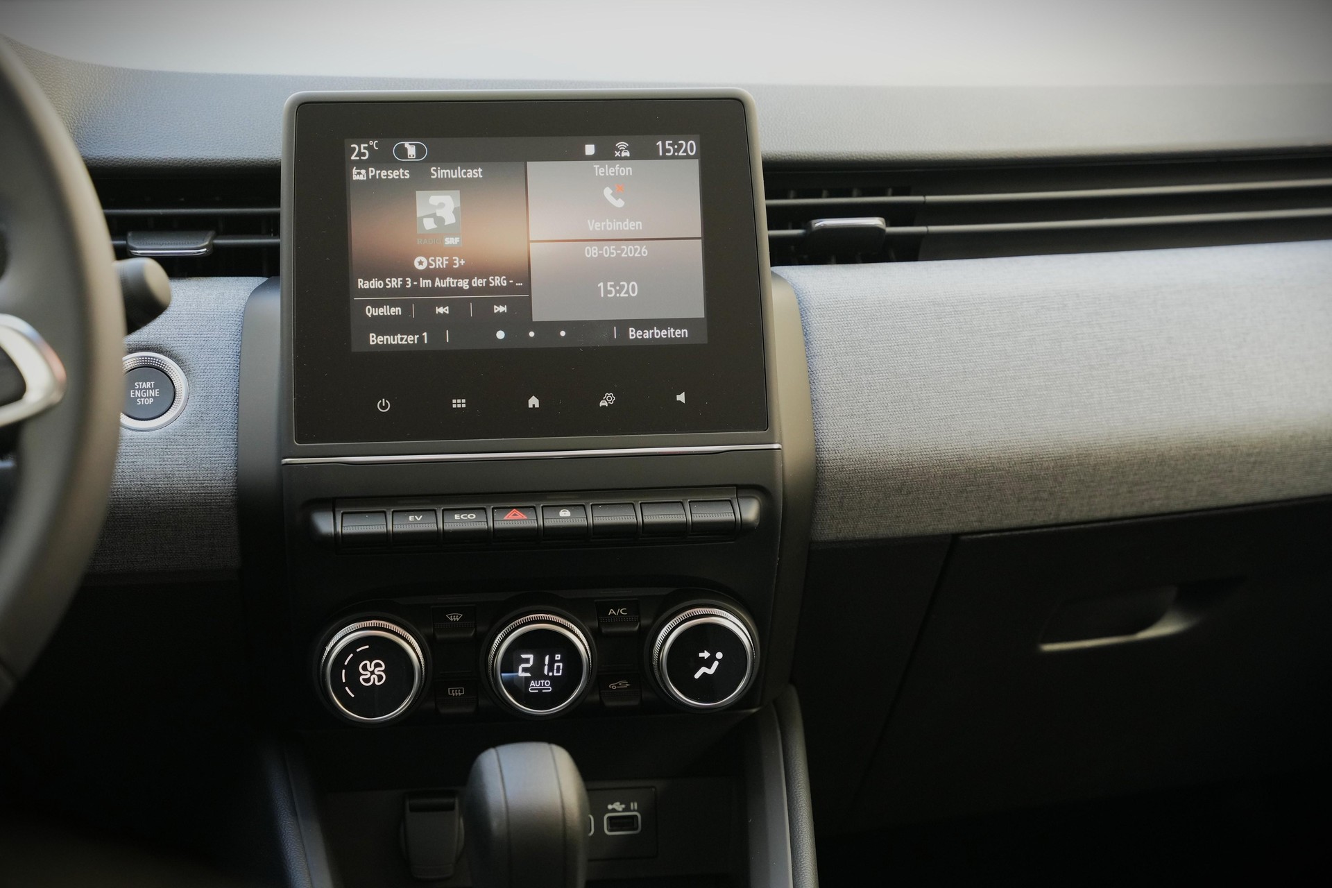 MITSUBISHI Colt 1.6 HEV Invite-image-12
