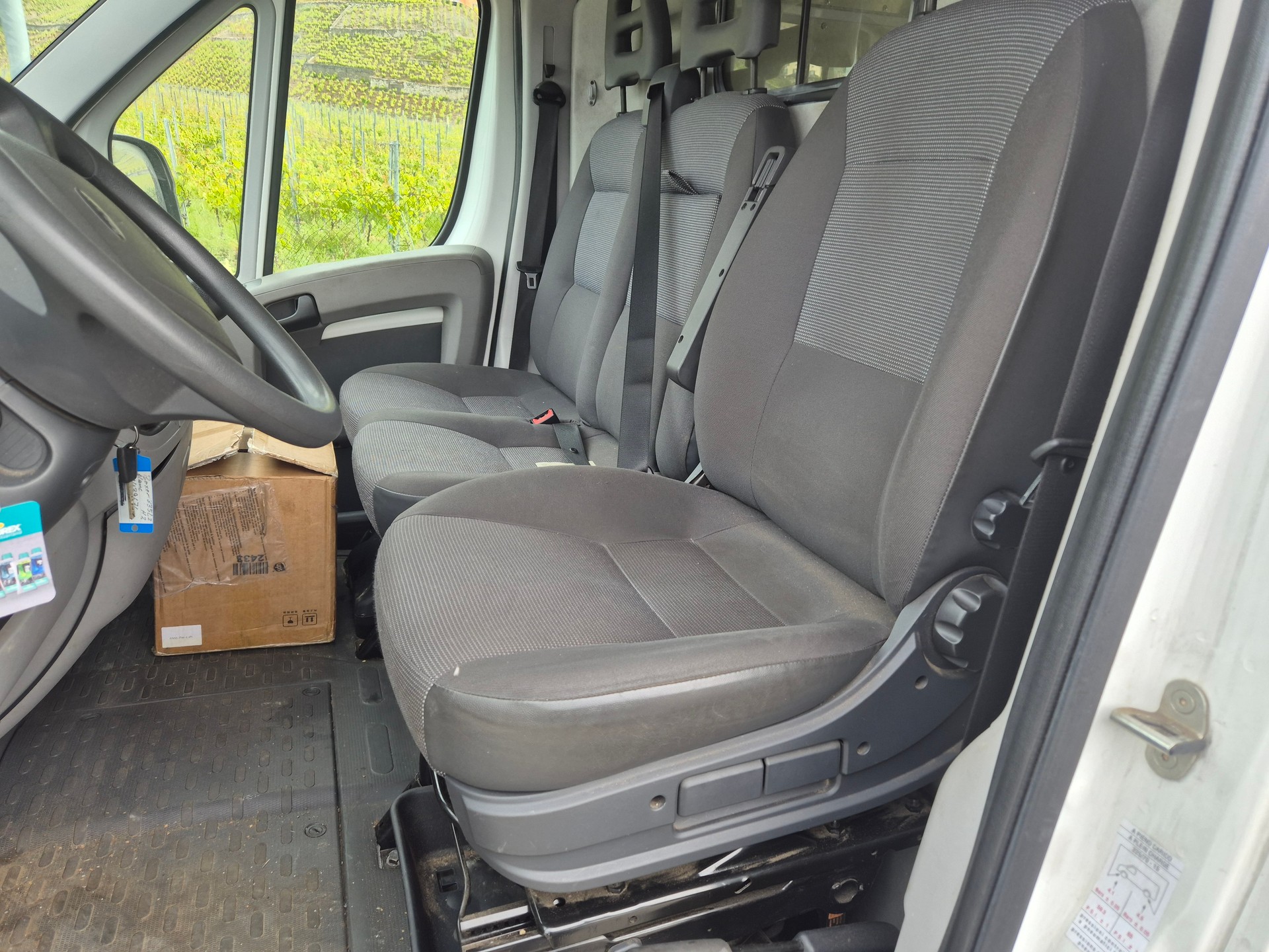 PEUGEOT Boxer 2.2 HDI 335 L2H2-image-2