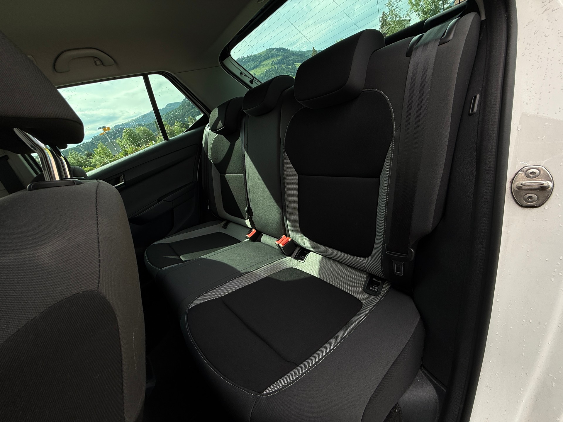SKODA Fabia 1.2 TSI Ambition-image-14