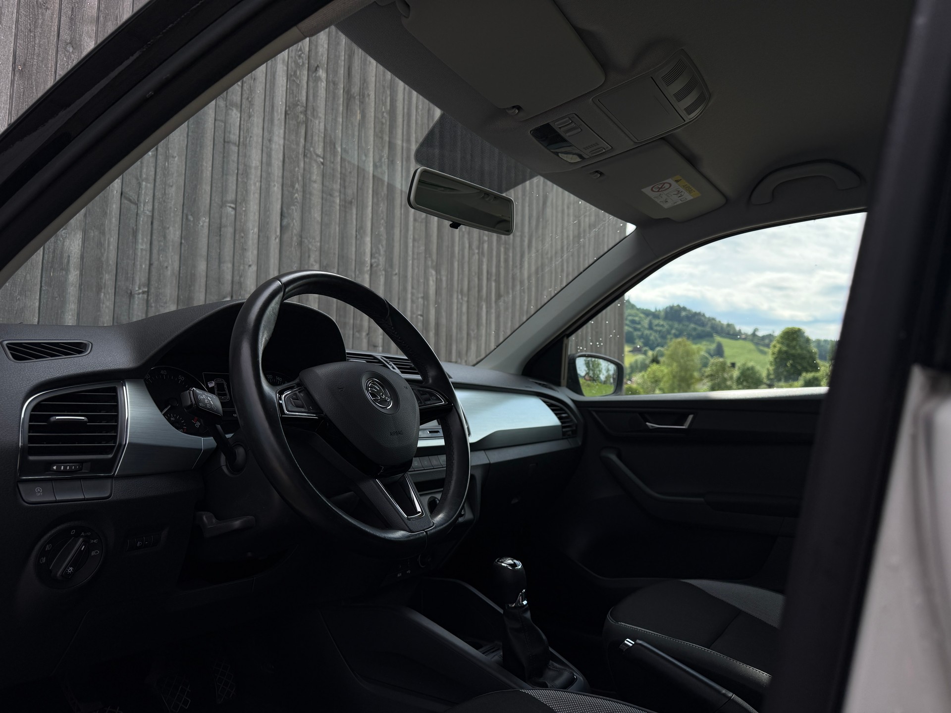SKODA Fabia 1.2 TSI Ambition-image-4