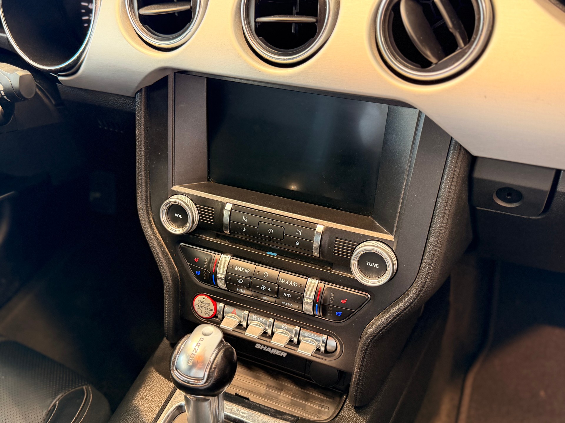 FORD Mustang Fastback 5.0 V8 GT Automat-image-17