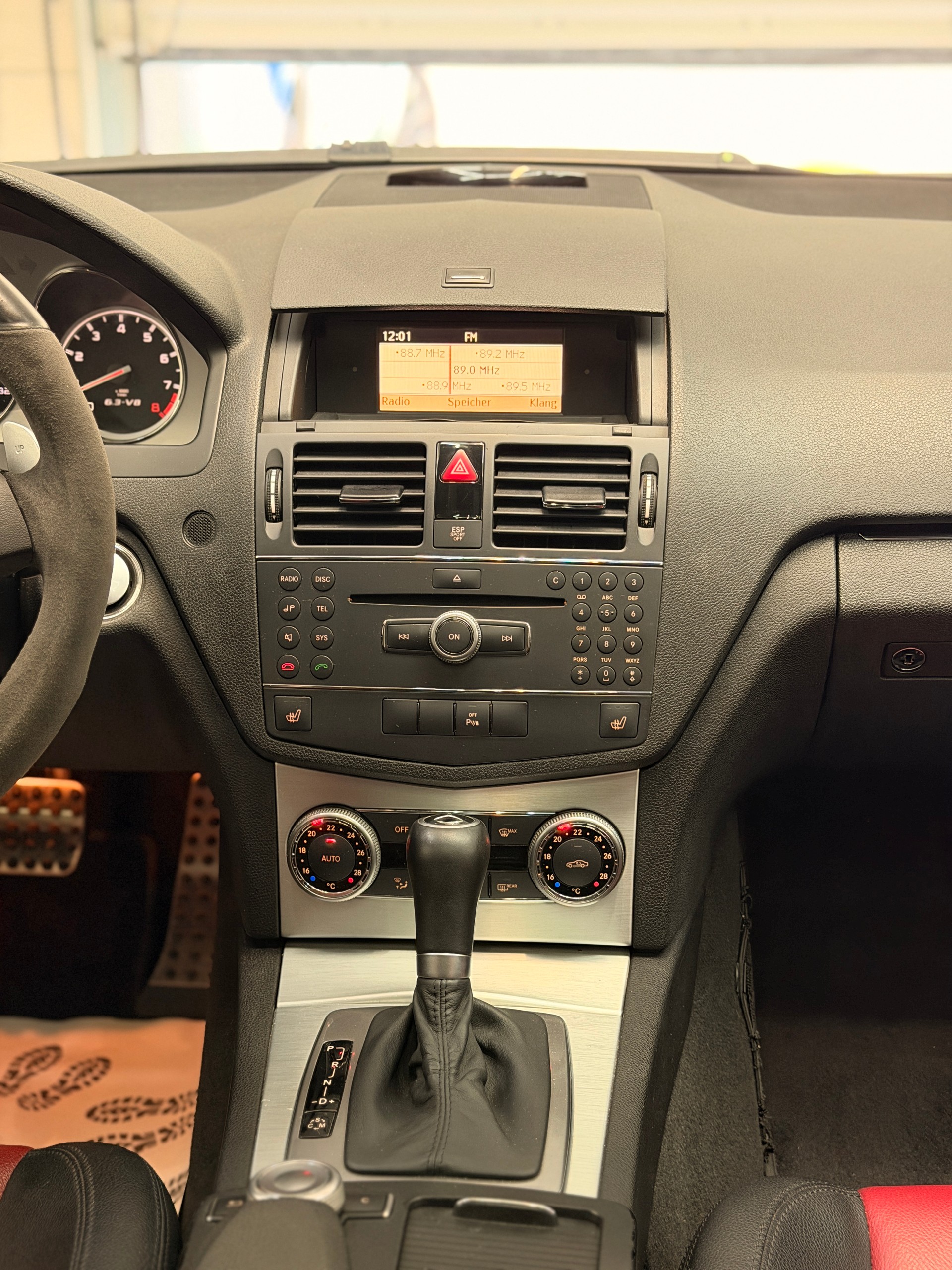 MERCEDES-BENZ T-Model-image-9