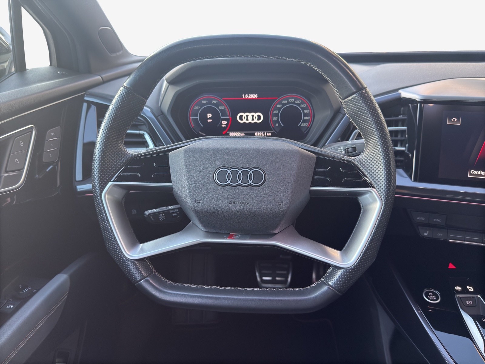 AUDI Q4 Sportback e-tron 50 quattro-image-10