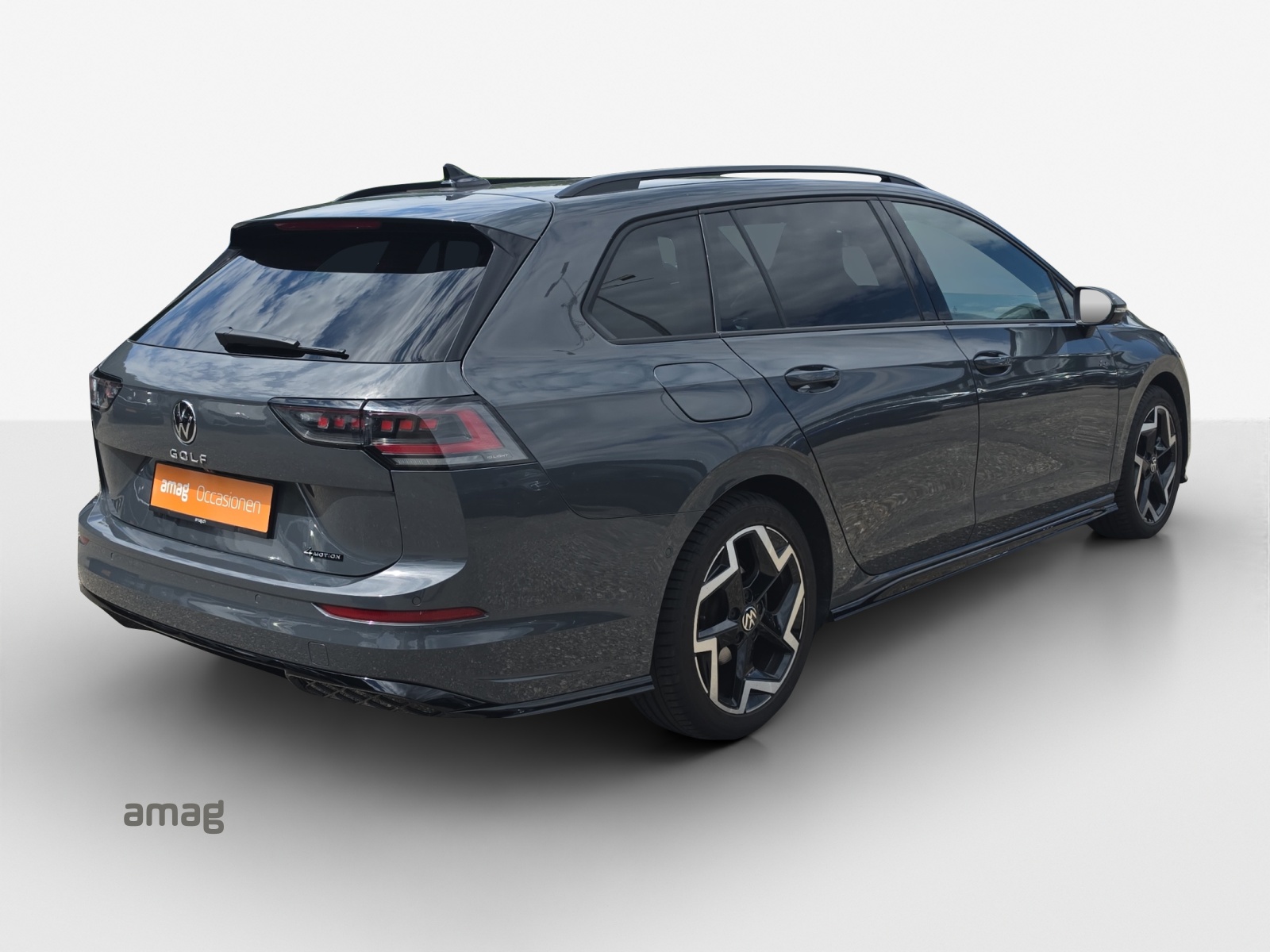 VW Golf Variant 2.0 TSI R-Line DSG 4 Motion-image-4