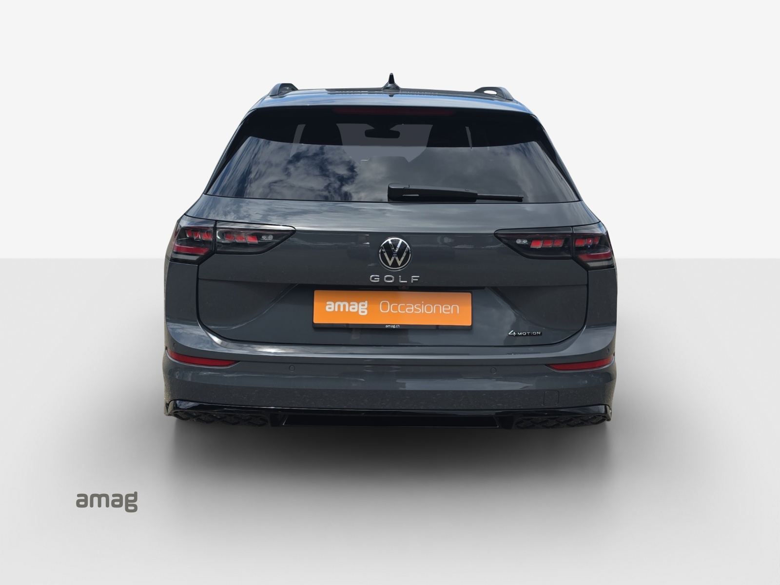 VW Golf Variant 2.0 TSI R-Line DSG 4 Motion-image-3