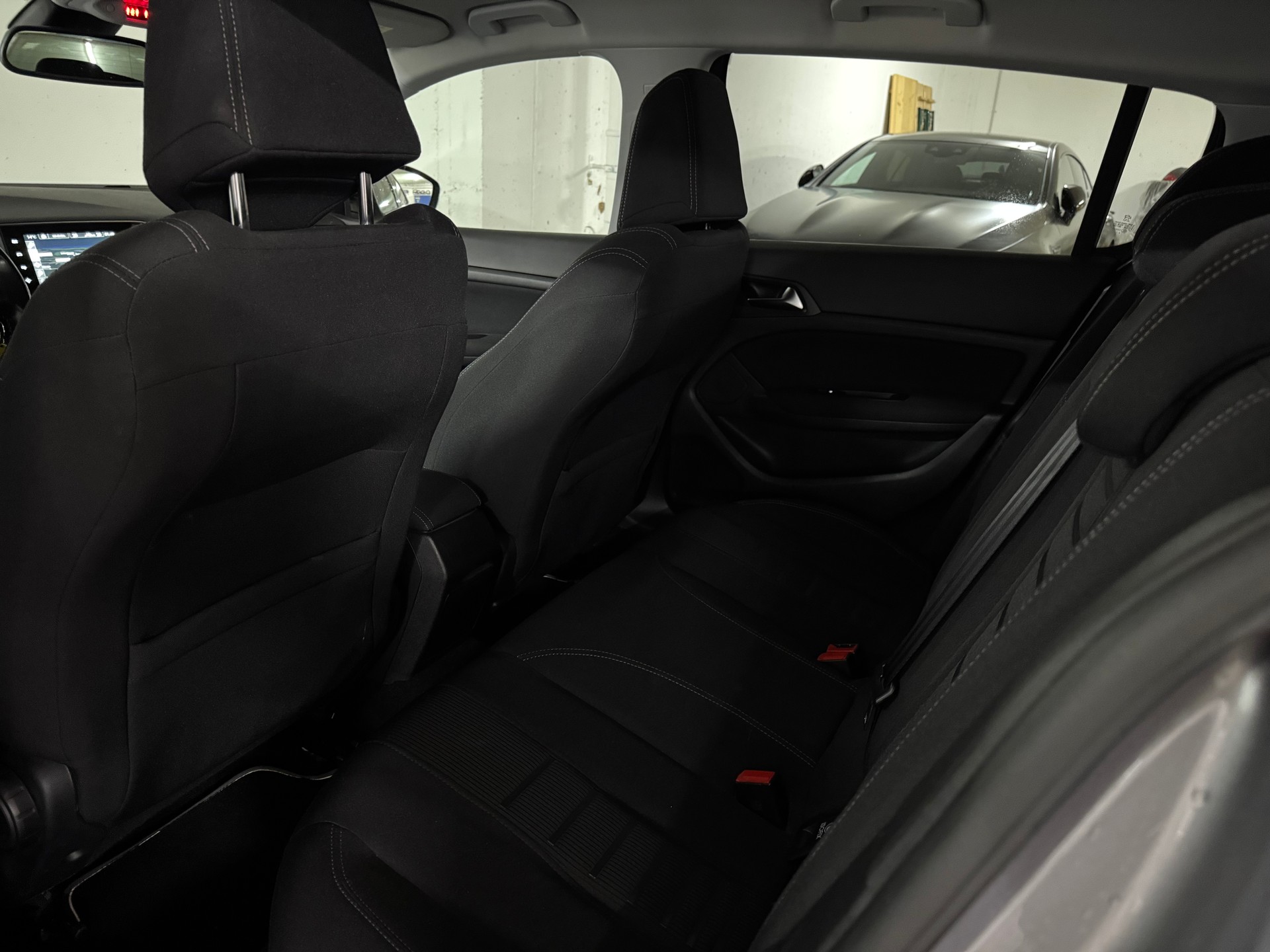 PEUGEOT 308 1.6 THP Allure CH-Fahrzeug-image-15
