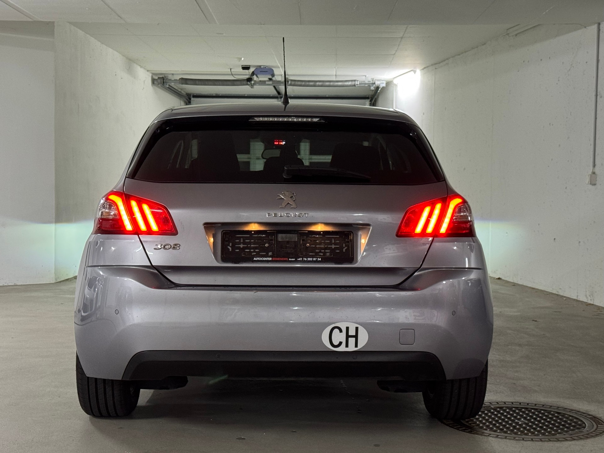 PEUGEOT 308 1.6 THP Allure CH-Fahrzeug-image-5
