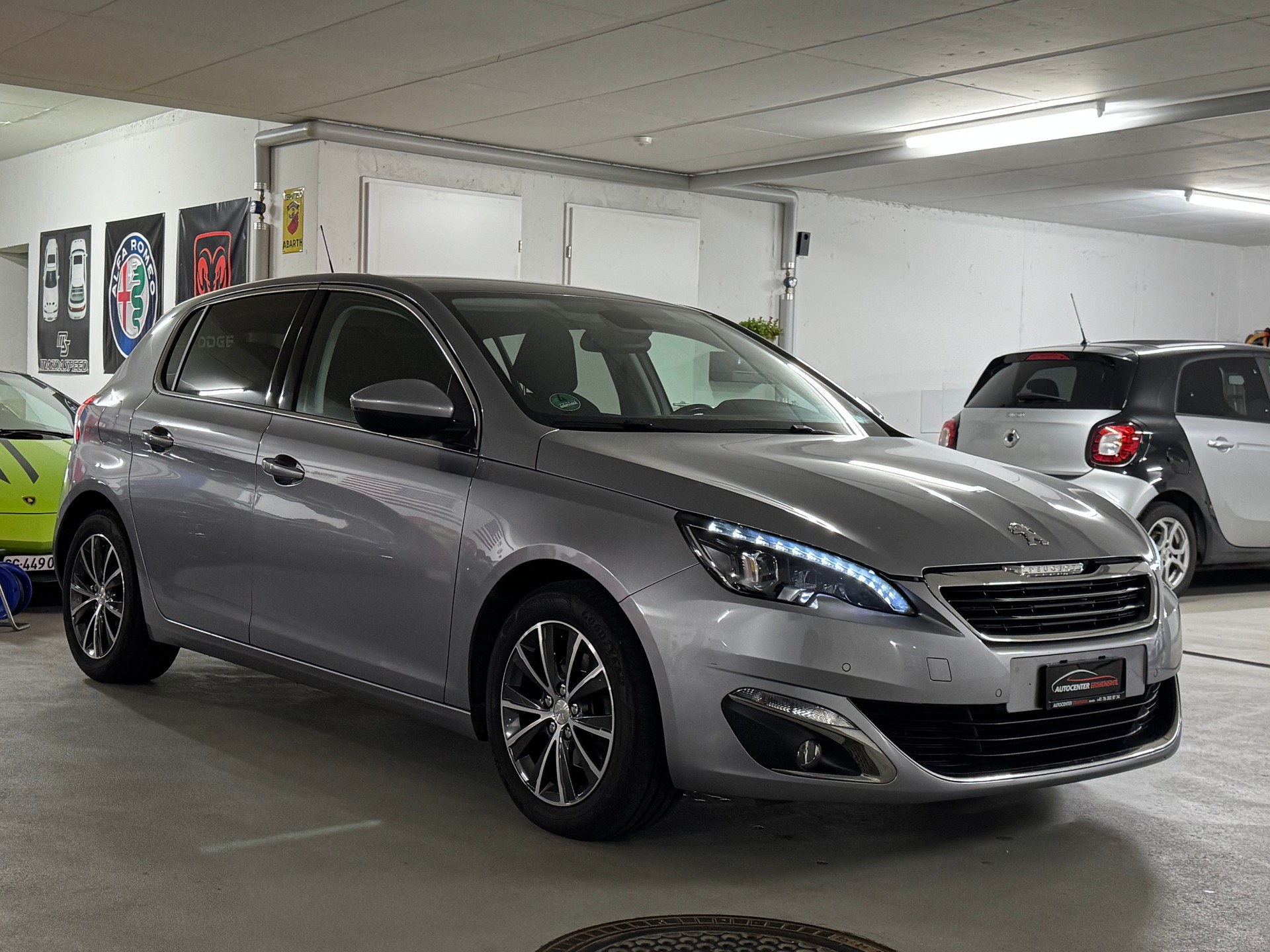 PEUGEOT 308 1.6 THP Allure CH-Fahrzeug-image-2