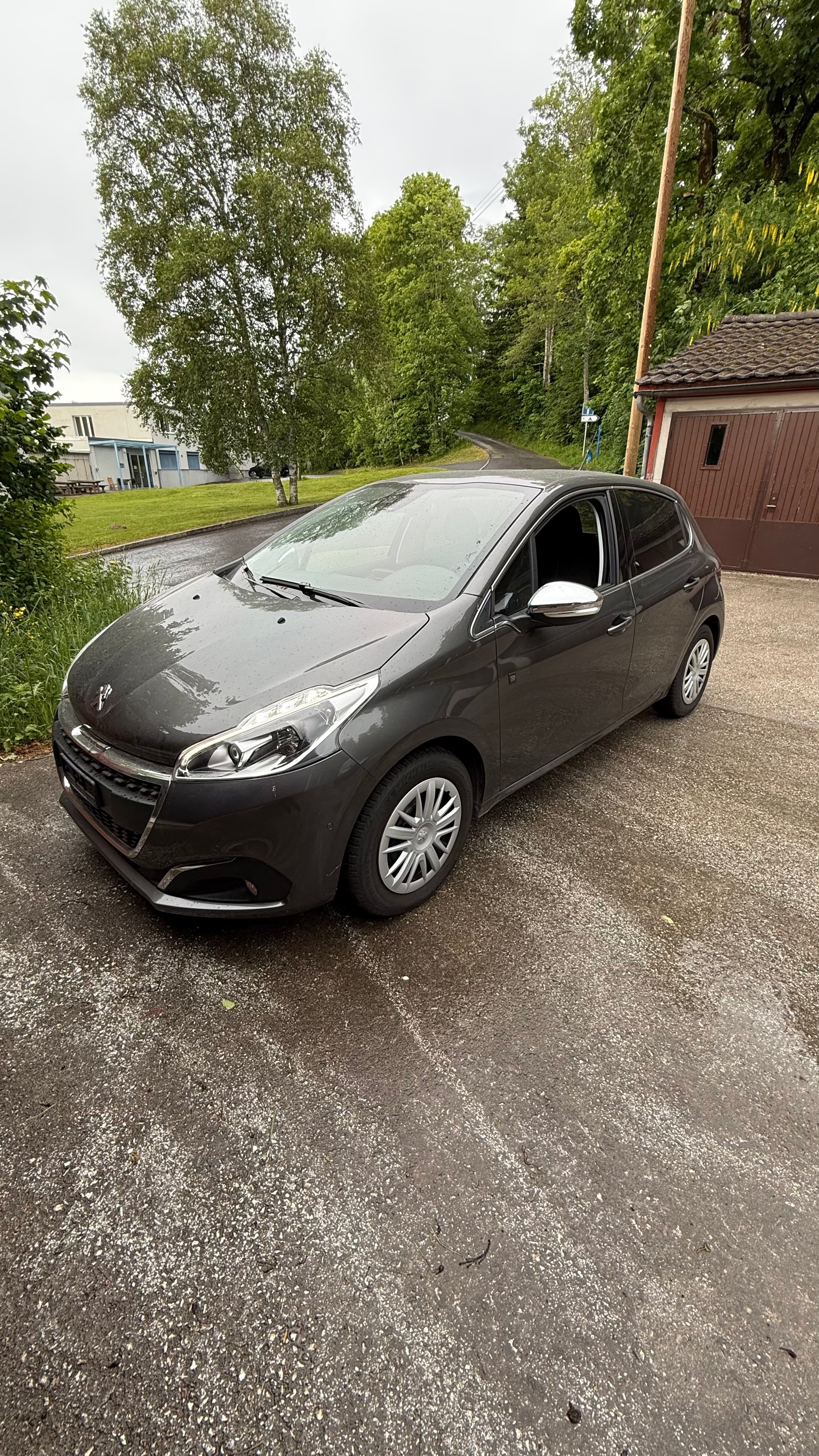 PEUGEOT 1.2 PureTech Tech Edition S/S-image-1