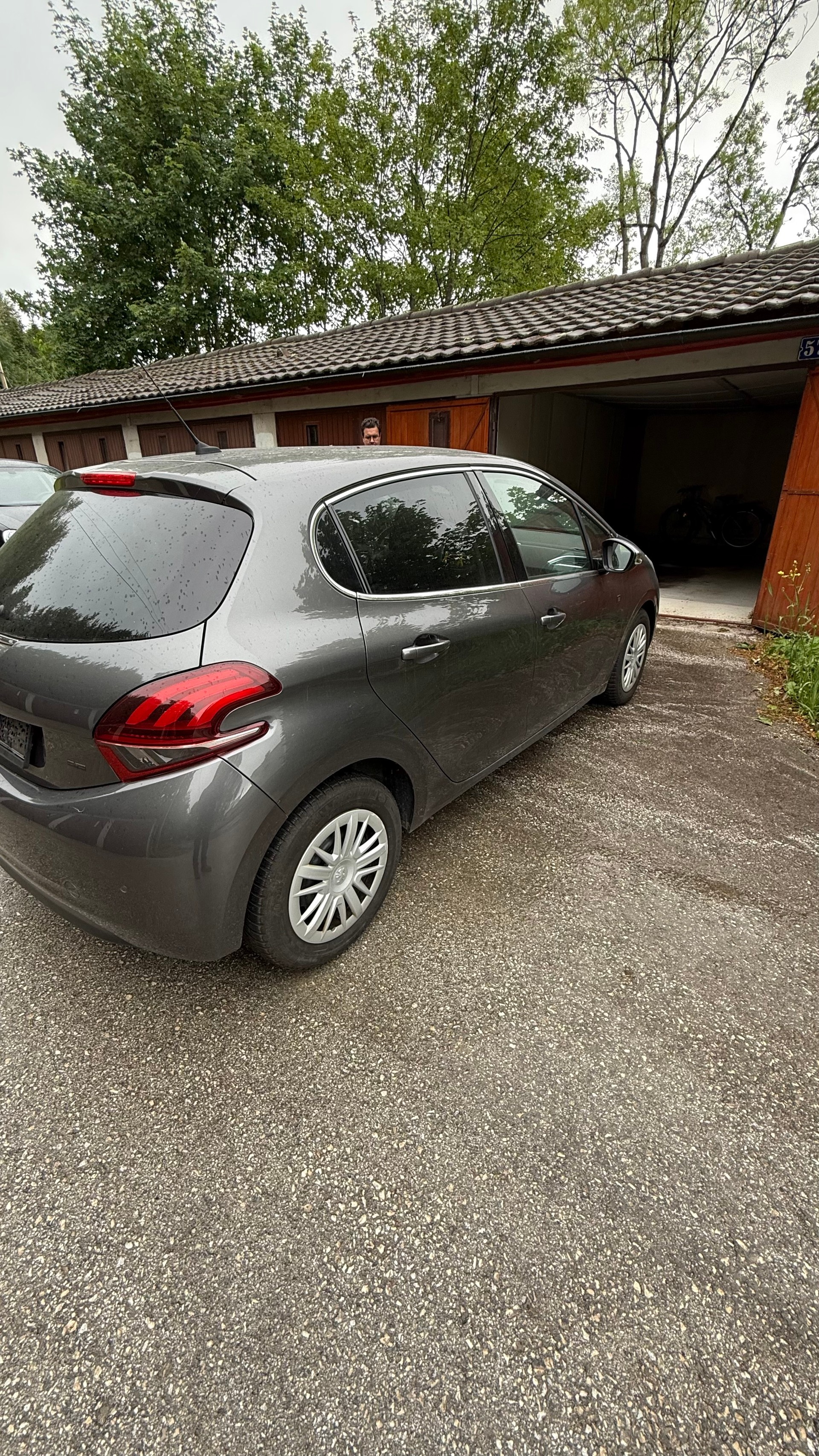 PEUGEOT 1.2 PureTech Tech Edition S/S-image-3