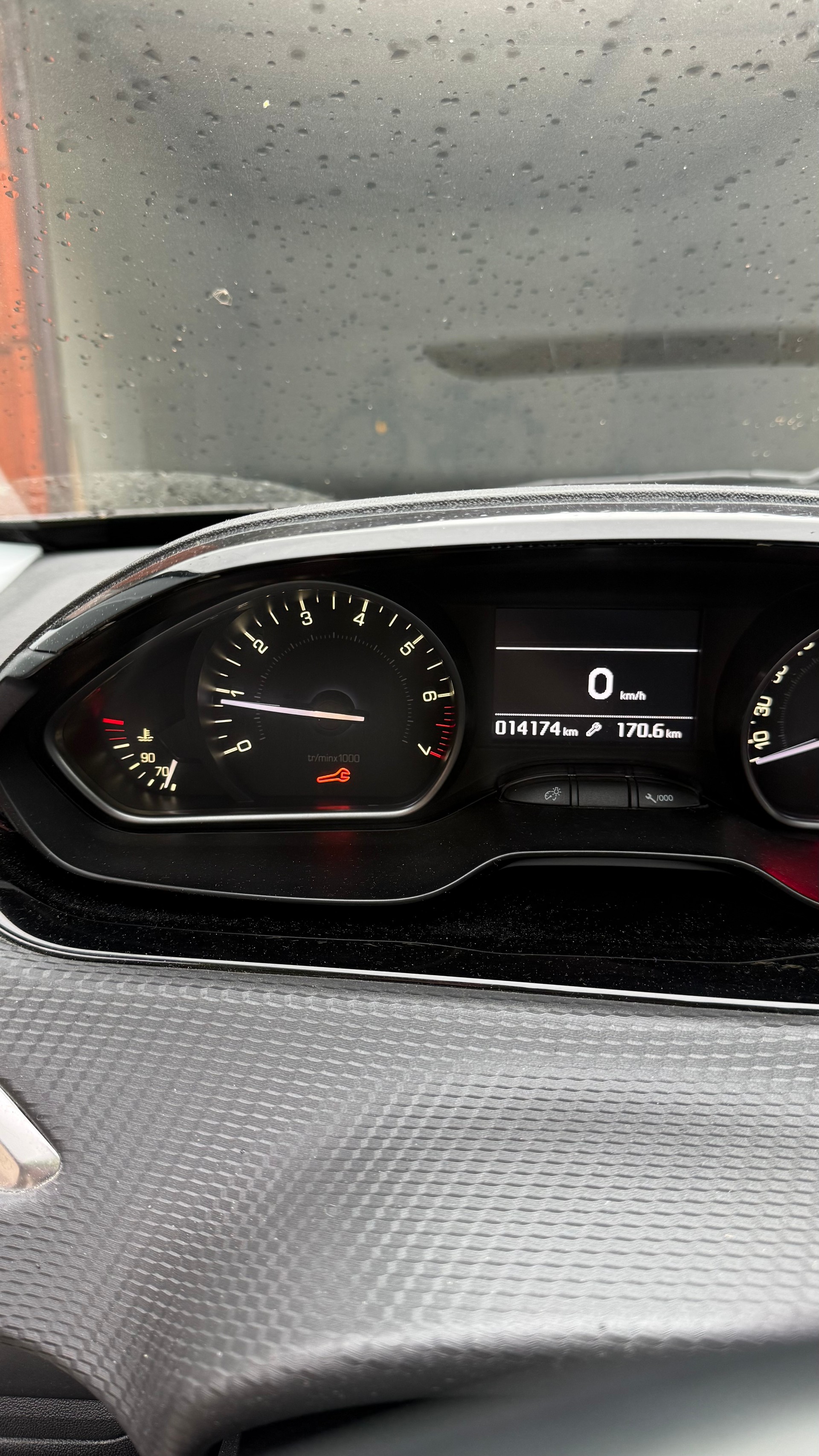PEUGEOT 1.2 PureTech Tech Edition S/S-image-4