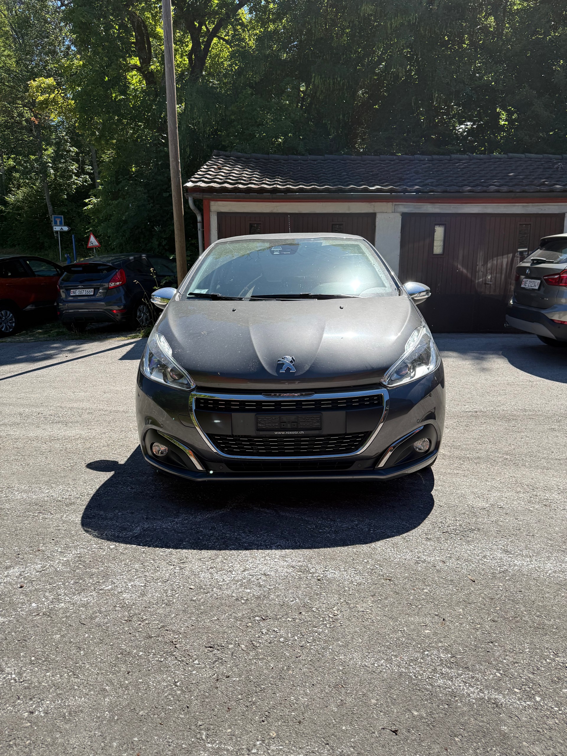 PEUGEOT 1.2 PureTech Tech Edition S/S-image-1