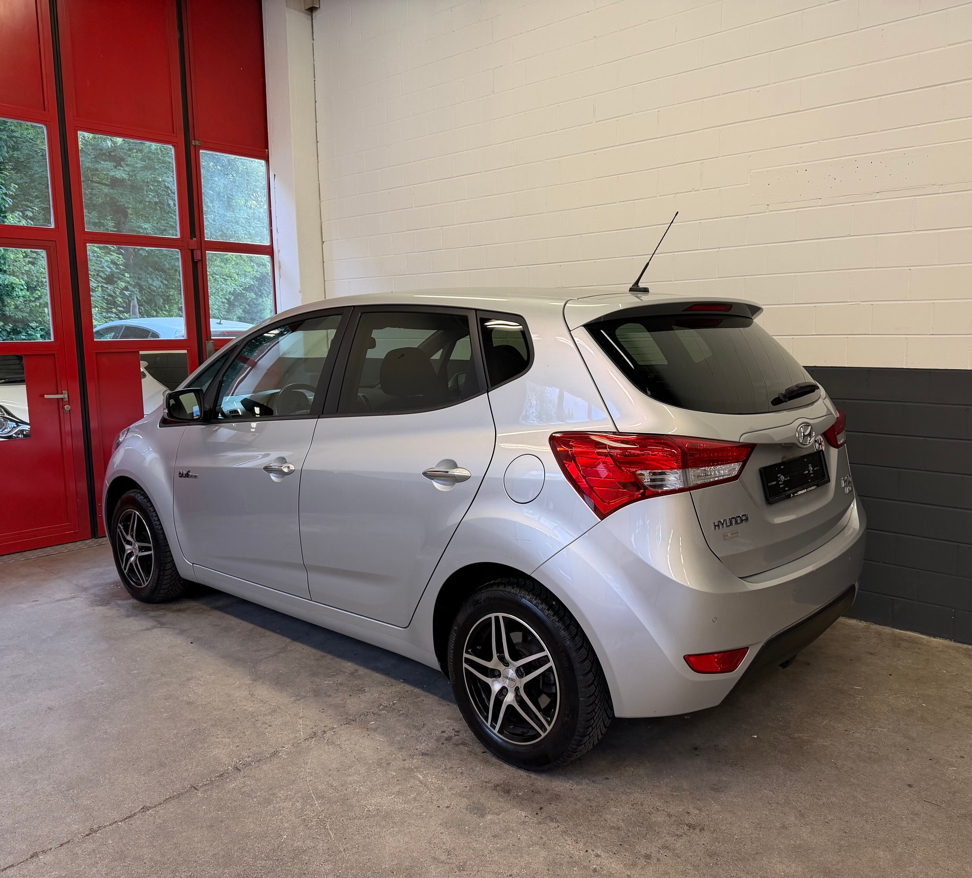 HYUNDAI iX20 1.6 Premium //NEU AB MFK!-image-5