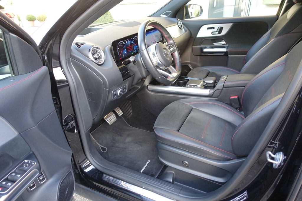 MERCEDES-BENZ GLA 250e AMG Line 8G-DCT-image-6