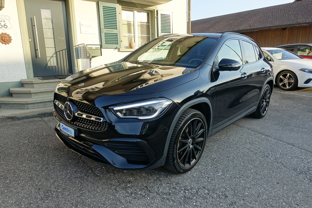 MERCEDES-BENZ GLA 250e AMG Line 8G-DCT-image-0