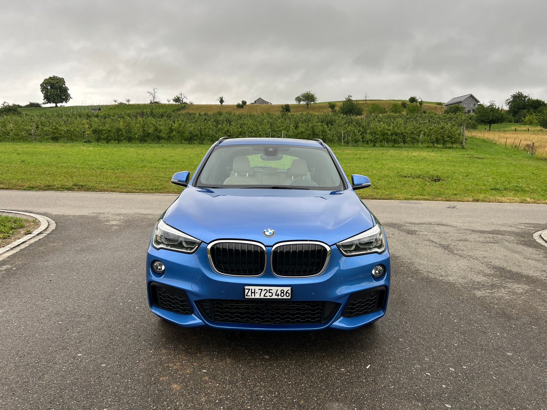 BMW 18i sDrive-image-3