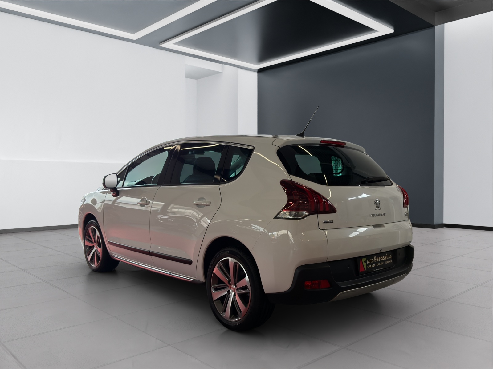 PEUGEOT 3008 1.2 Pure Tech Allure-image-3