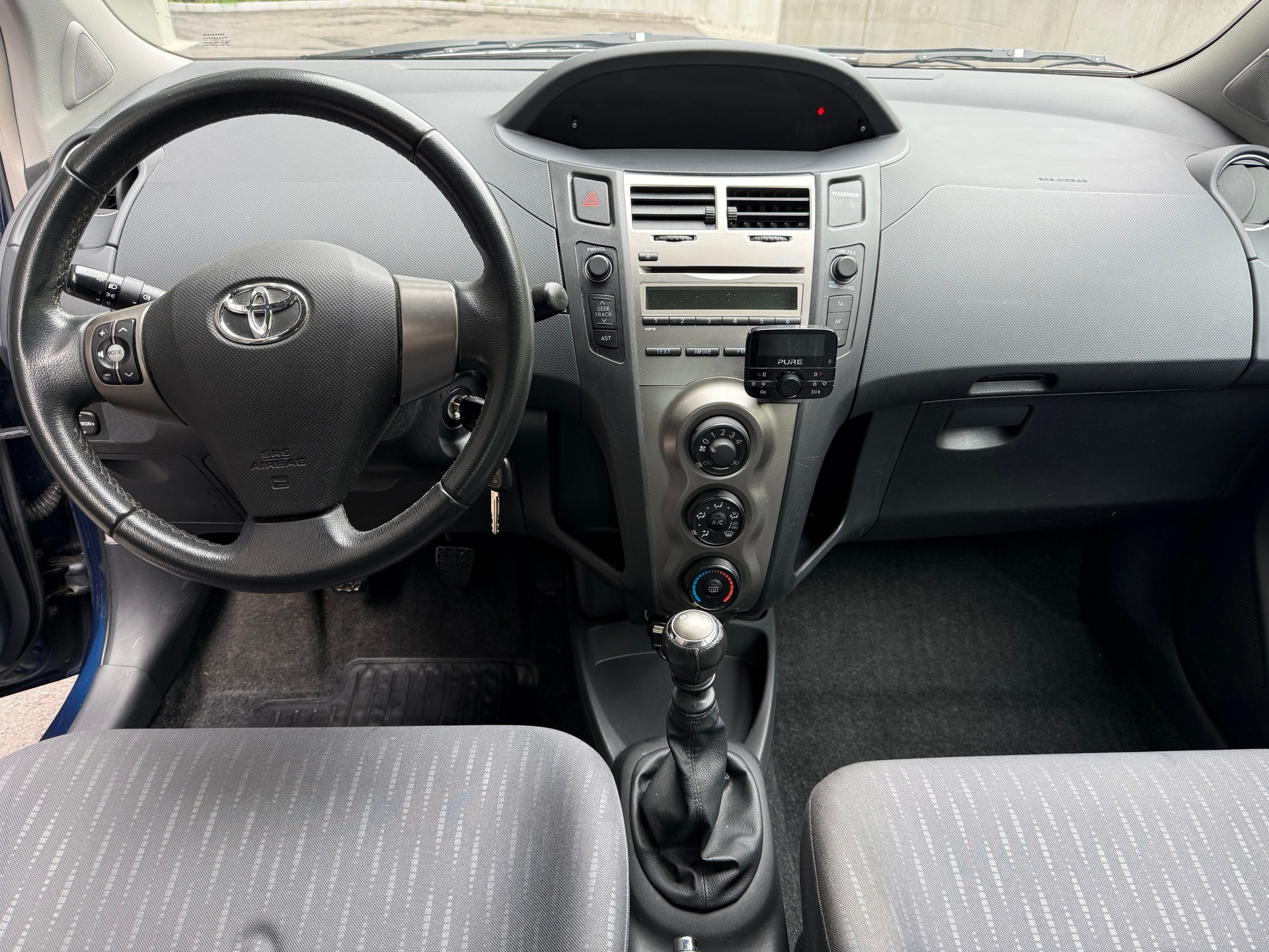 TOYOTA Yaris 1.33 Linea Sol-image-9