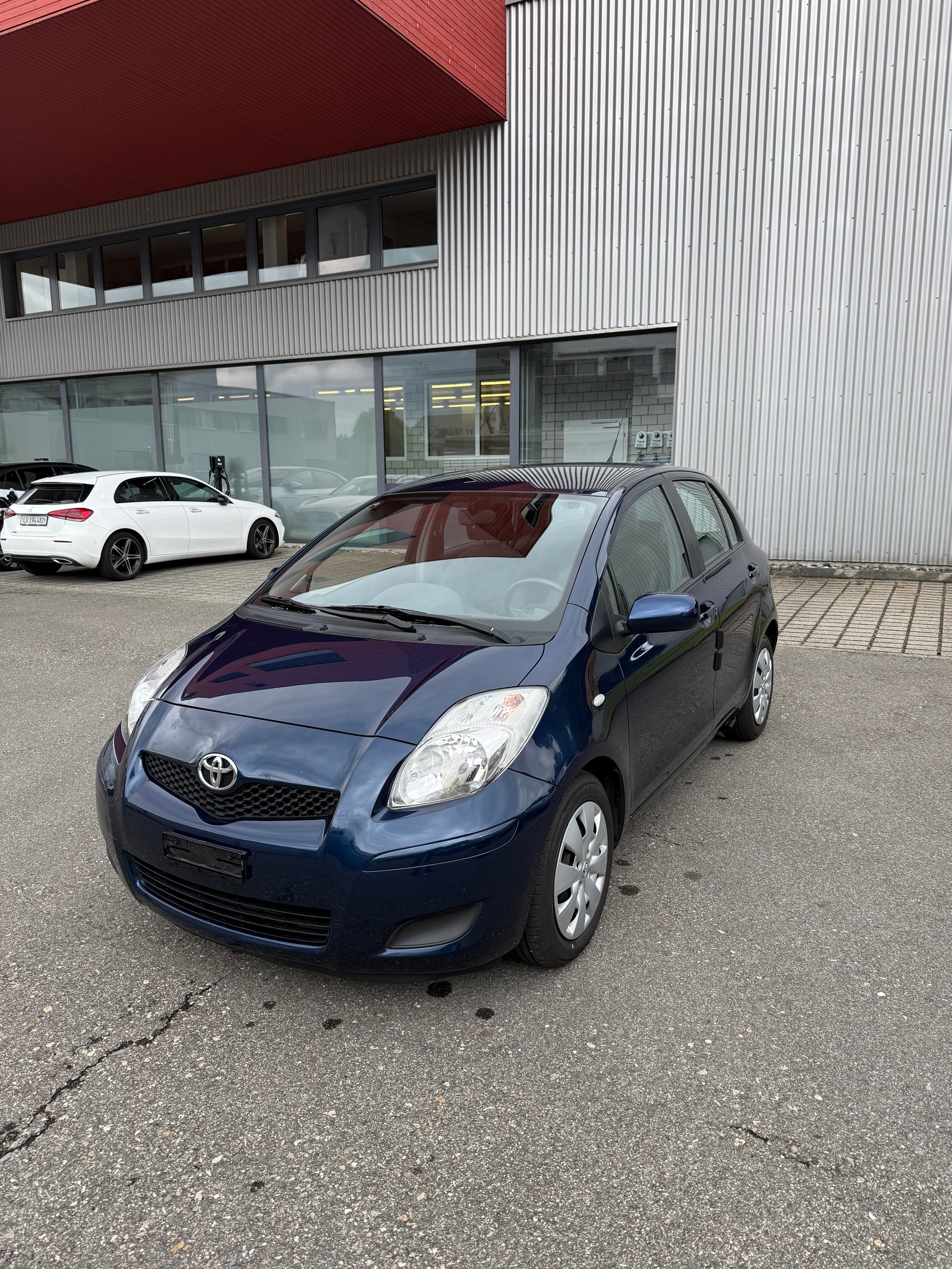 TOYOTA Yaris 1.33 Linea Sol-image-1